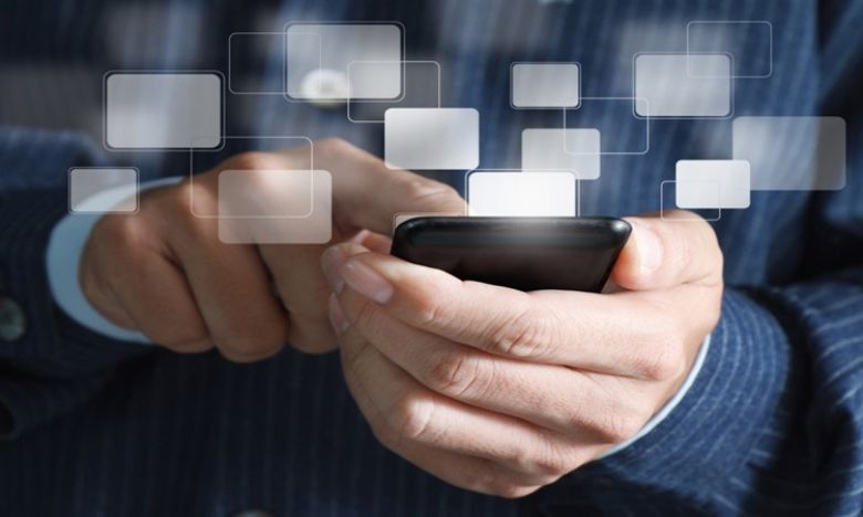 Cần internet để tải và kích hoạt eSIM ban đầu
