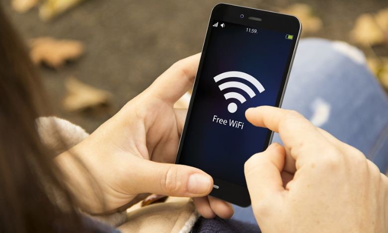 Kết nối với Wifi công cộng.