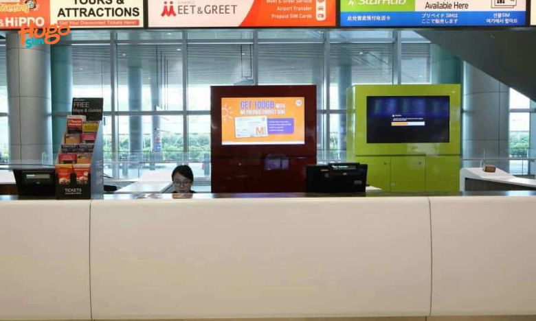 Quầy sim Singapore tại sân bay